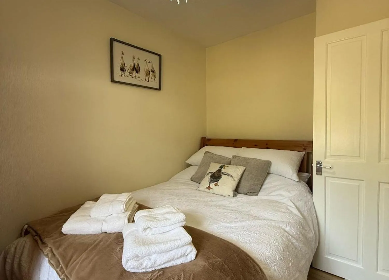 Canalside Lovely Location Walking Distance To East Riddlesden Hall Close To Worth Valley Railway , Haworth, Skipton, Ilkley & Backs On To The Leeds-Liverpool Canal Keighley Casa vacanze