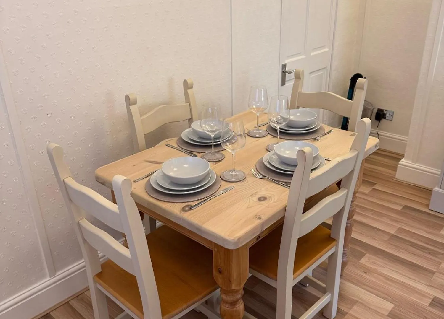 Canalside Lovely Location Walking Distance To East Riddlesden Hall Close To Worth Valley Railway , Haworth, Skipton, Ilkley & Backs On To The Leeds-Liverpool Canal Keighley 0*,  Verenigd Koninkrijk